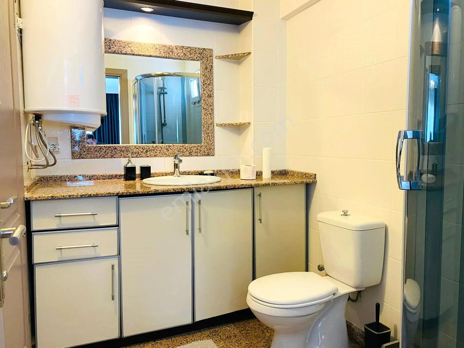 Kuşadası Merkezde 3+1 Deniz Manzaralı Konsept, Şık Ferah Daire - Görsel 5