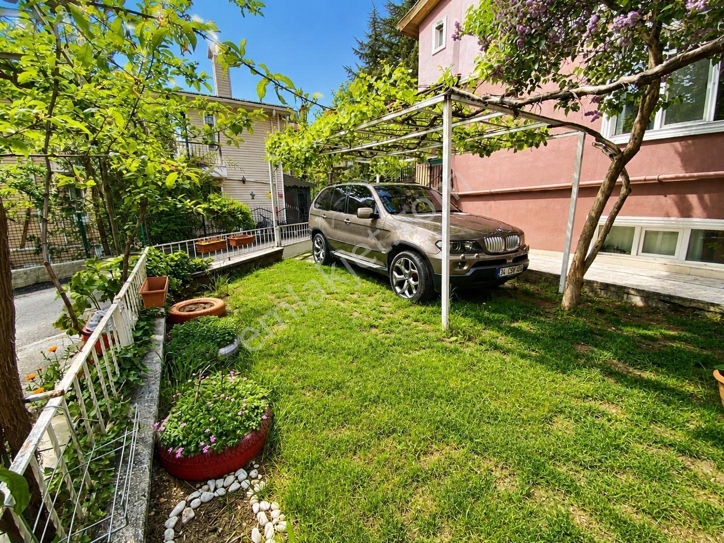 Alaçatı'dan Uğur Mumcu'da 3 Katlı Kış Bahçeli 4+1 Müstakil Ev - Görsel 19