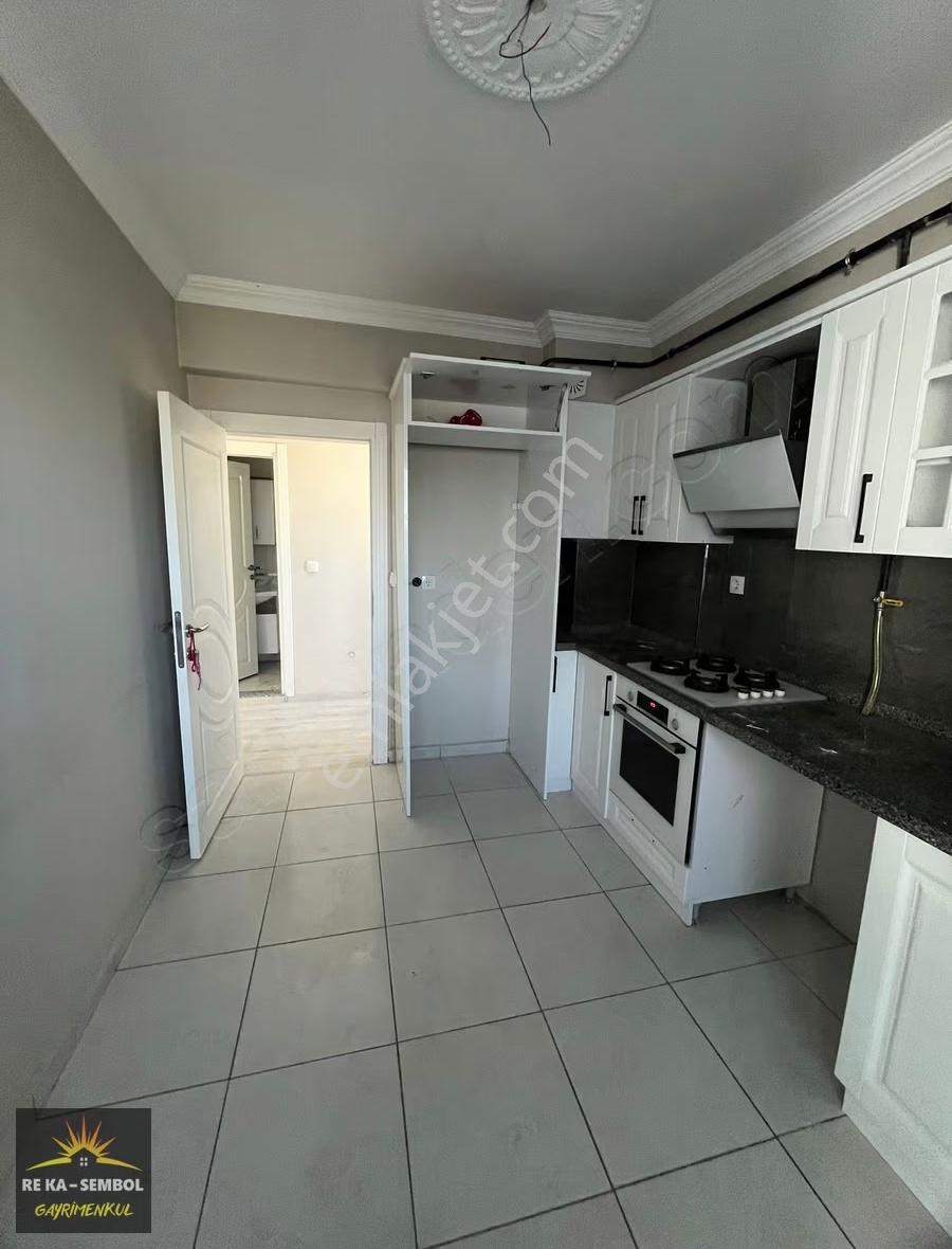 Ferizli/devlet Mahallesinde Kiralık Geniş 3+1 Daire - Görsel 15