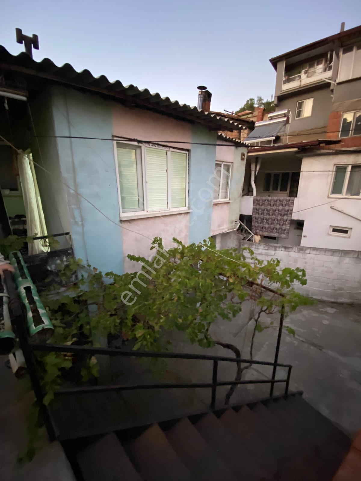 334 M2 Arsa İçerisinde 2 Kat -2 Daireli Bahçeli Satılık Müstakil - Görsel 14
