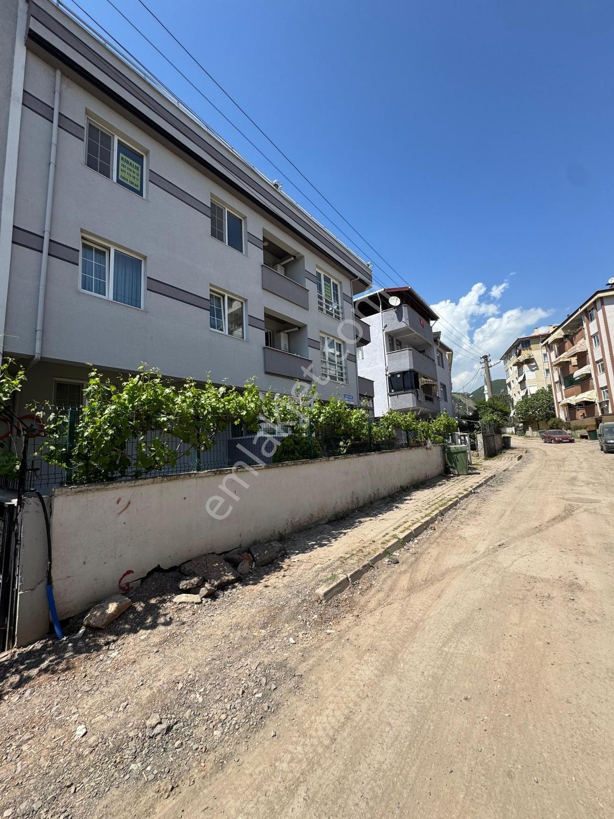 Emek Emlak'tan Mimar Sinan Mah.de Kiralık Arakat 3+1 Yeni Daire - Görsel 13