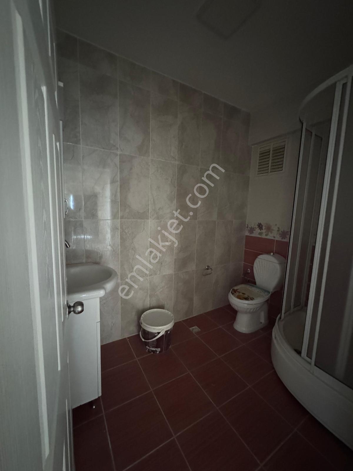 Emek Emlak'tan Mimar Sinan Mah.de Kiralık Arakat 3+1 Yeni Daire - Görsel 9
