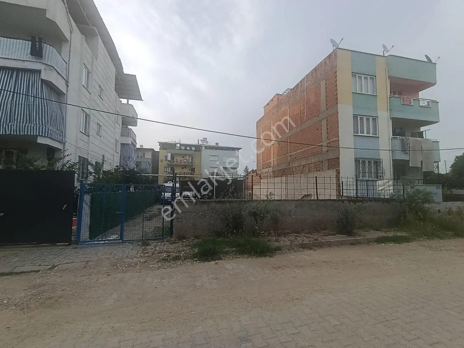 Şentürk Gayrimenkul Den 3 Kat İmarlı Arsa
