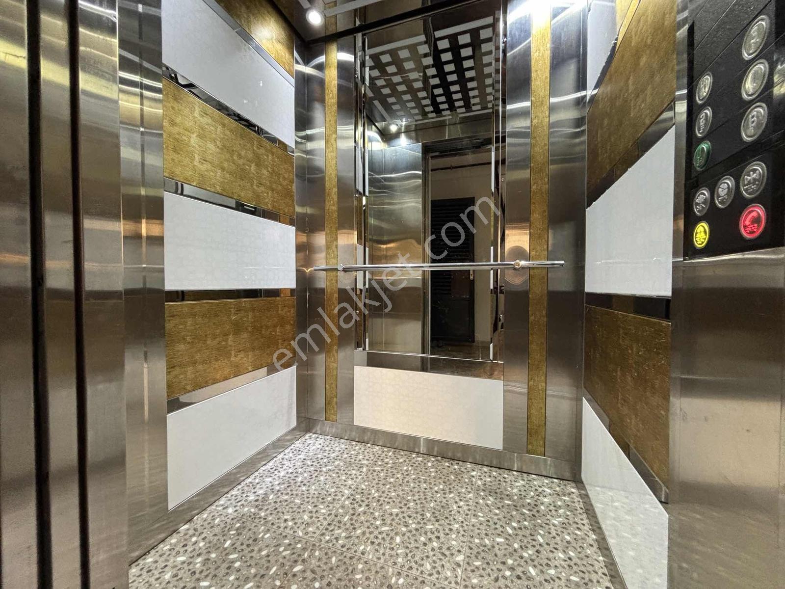 Remax Yeni'den Binevler'de Satılık Ara Kat Balkonlu 2+1 Daire - Görsel 4