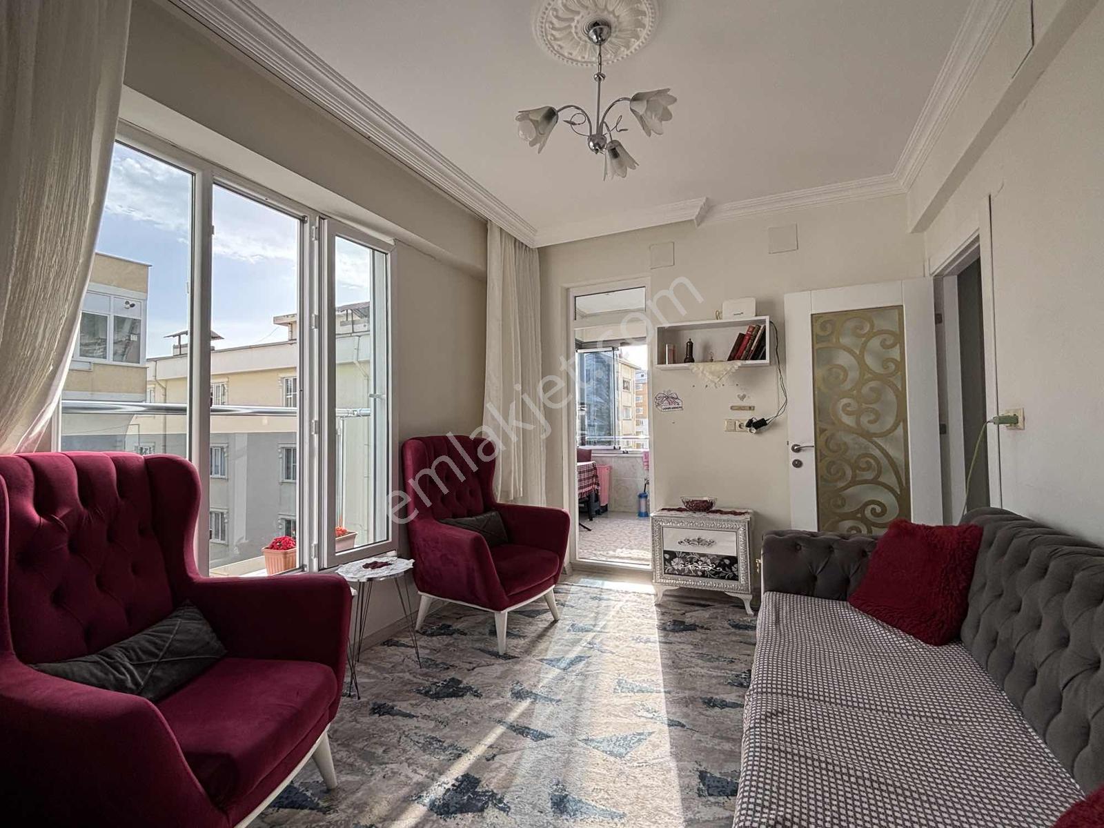 Remax Yeni'den Binevler'de Satılık Ara Kat Balkonlu 2+1 Daire - Görsel 5