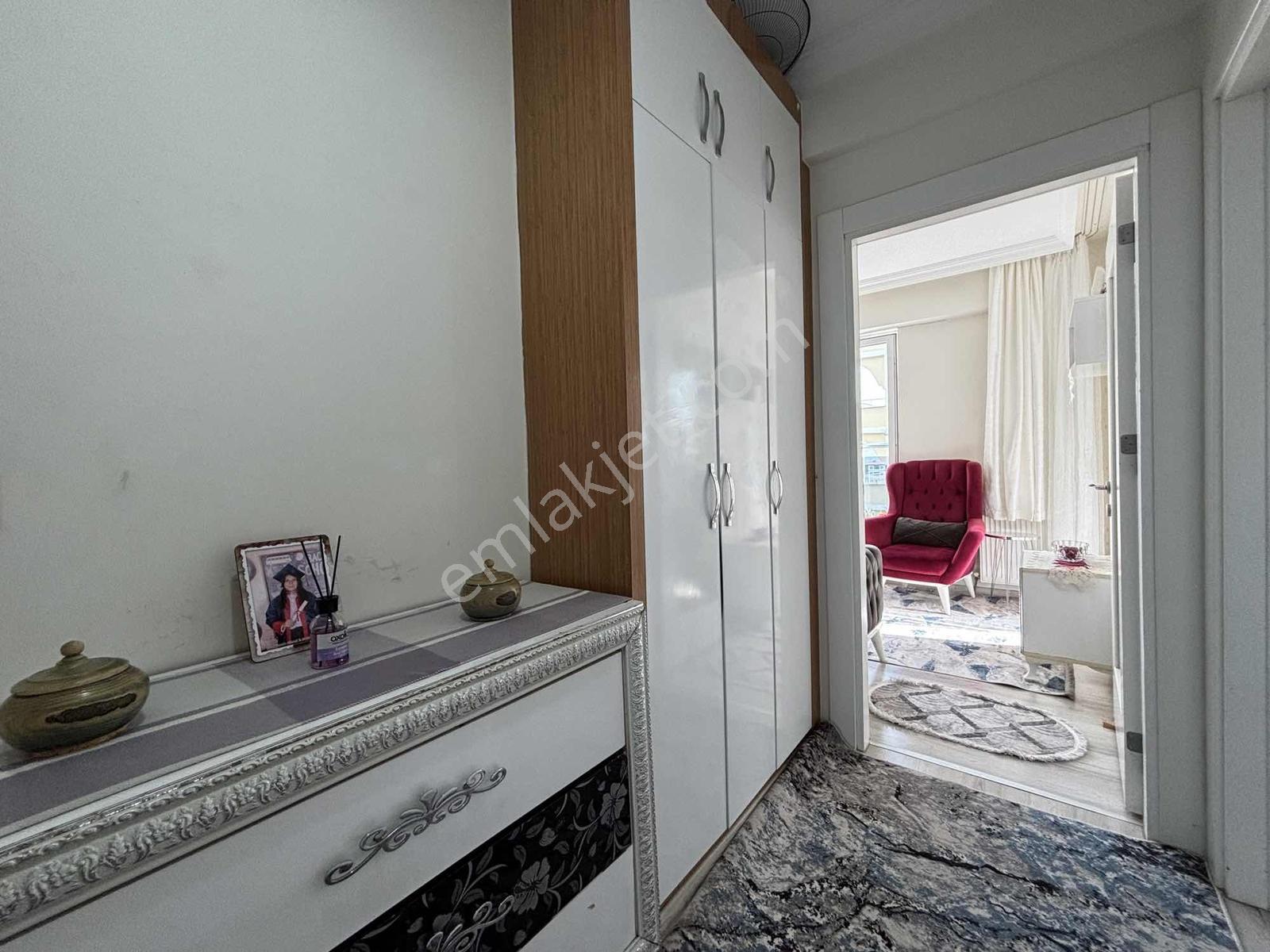 Remax Yeni'den Binevler'de Satılık Ara Kat Balkonlu 2+1 Daire - Görsel 16