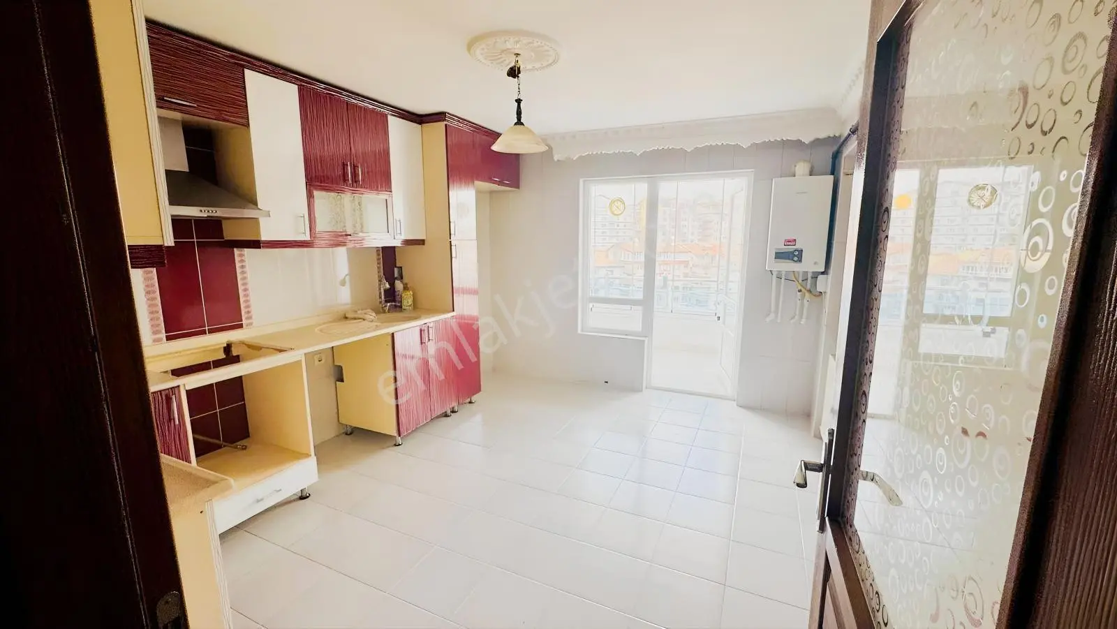 Yeni Evlenecek Çiftlere Müjde 3+1 Manzaralı Katta E.banyolu - Görsel 2