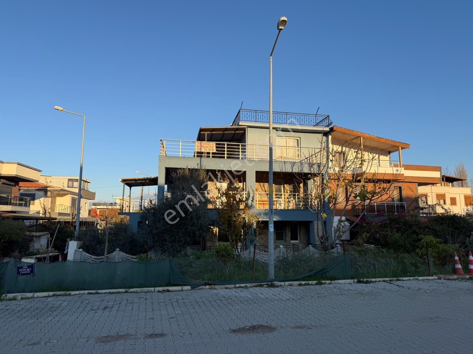 Yenifoça Da Kiralık 6+1 200 M2 Bahçeli Müstakil Ev - Görsel 5