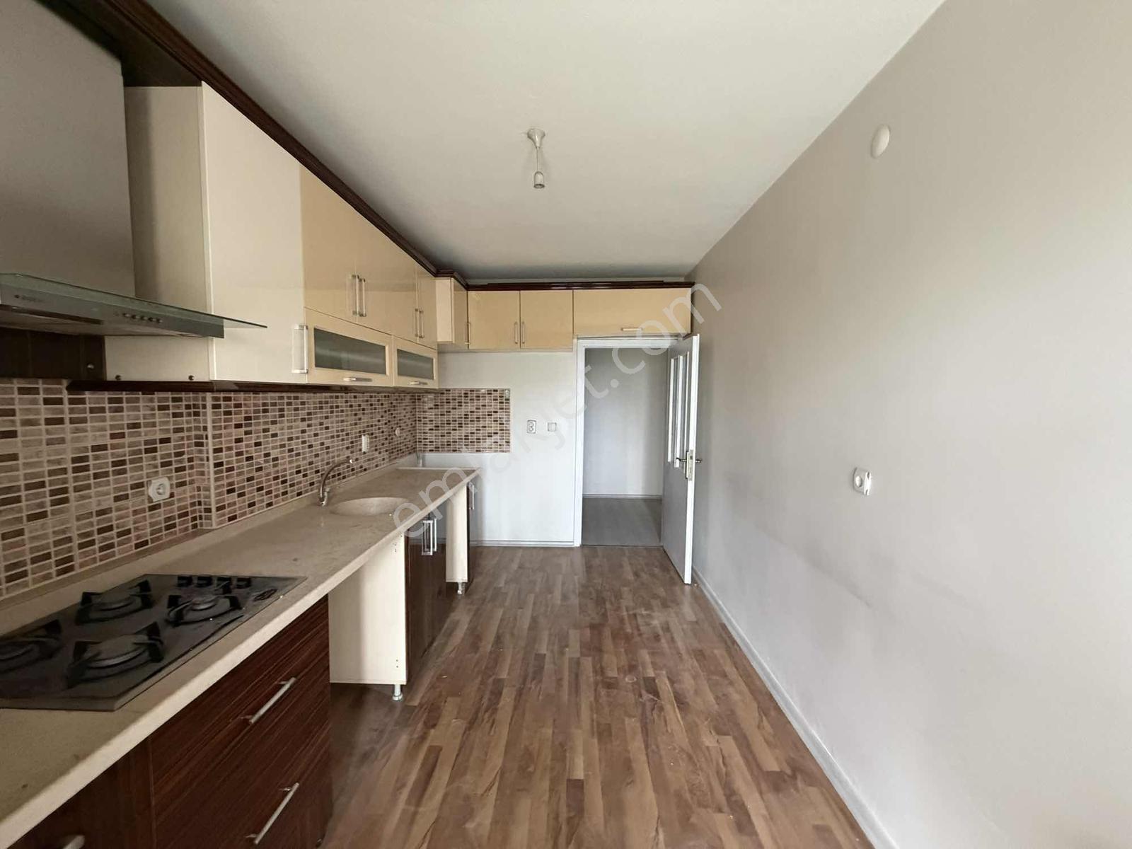 Bulvar Üzeri Ve Batı Adliyesi Yakını Arakat Kiralık 3+1 Daire - Görsel 5