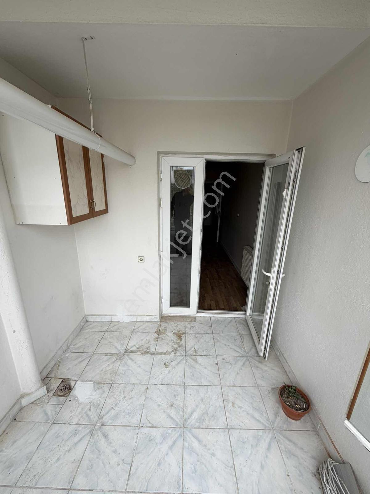 Bulvar Üzeri Ve Batı Adliyesi Yakını Arakat Kiralık 3+1 Daire - Görsel 7