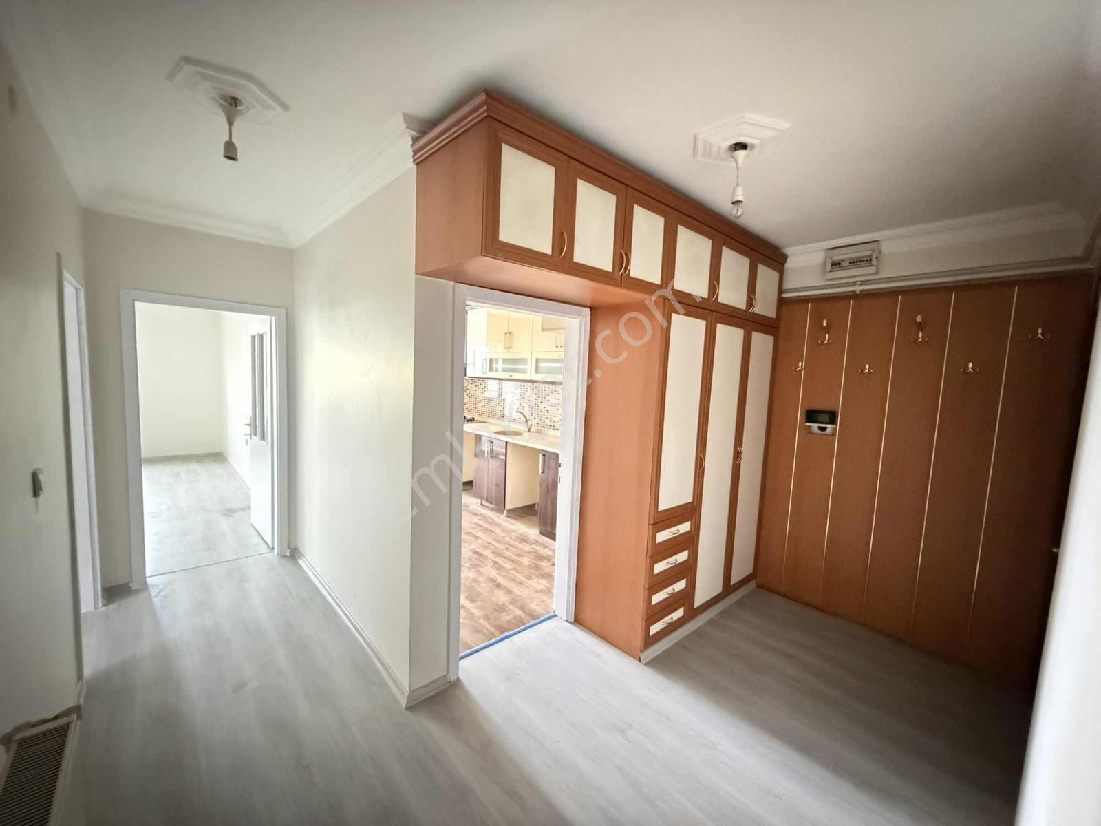 Bulvar Üzeri Ve Batı Adliyesi Yakını Arakat Kiralık 3+1 Daire - Görsel 15
