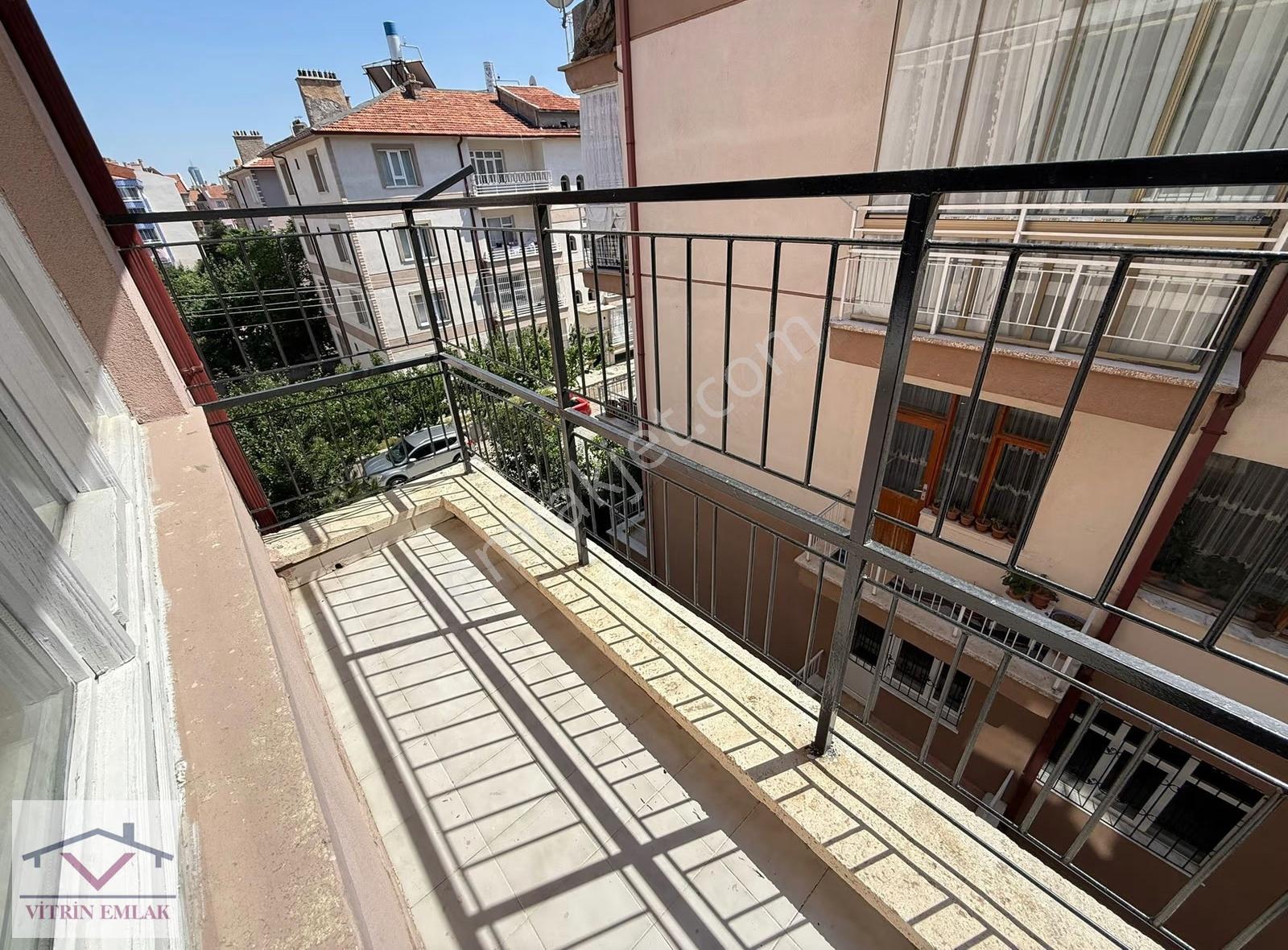 M.akif Mah. 17.500 Tl Kiracılı Arakat Bakımlı Satılık Daire - Görsel 11