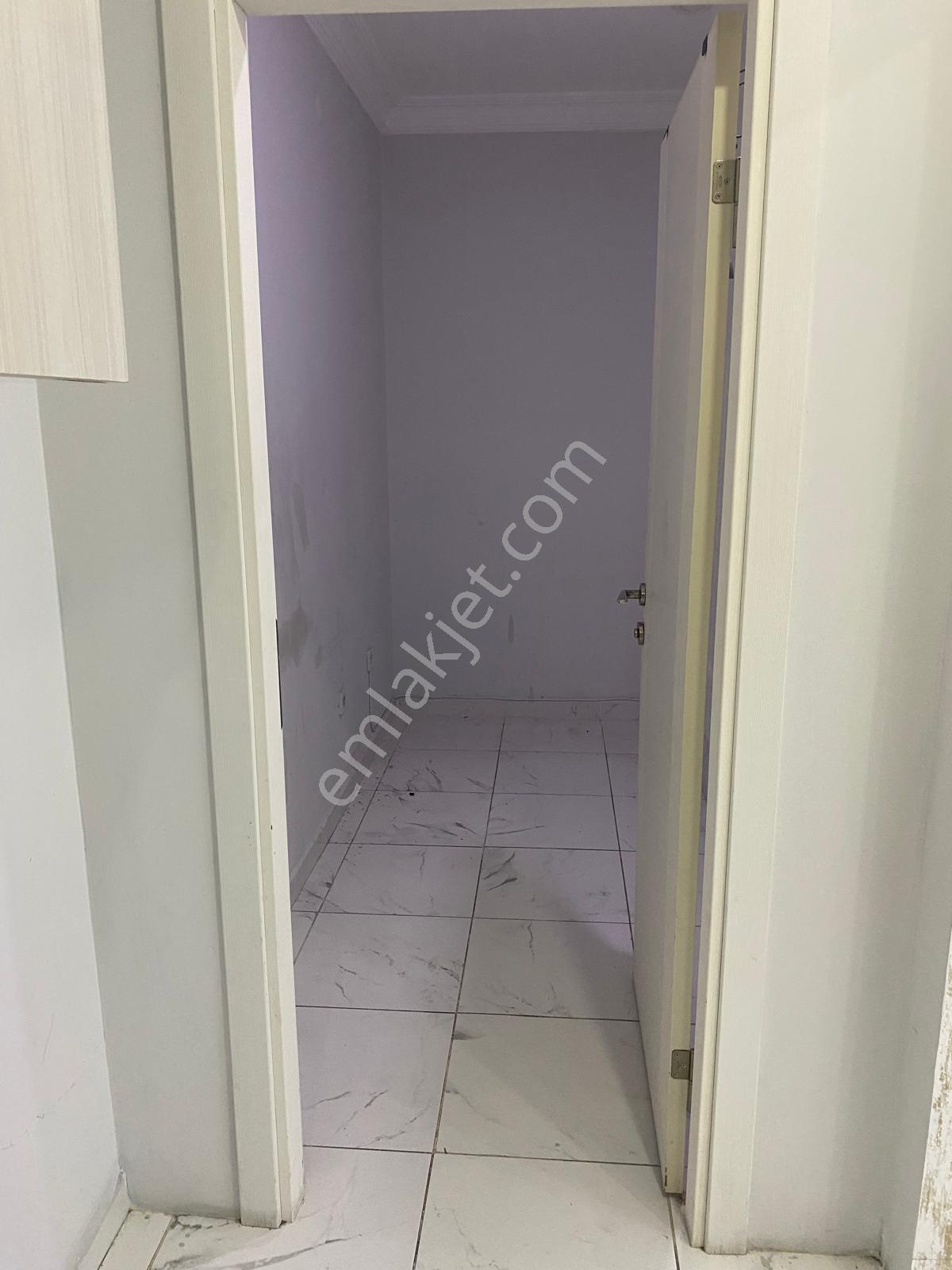 İstanbul Evlerinde Ferah Sokak İçinde Kiralık İşyeri Dükkan - Görsel 15