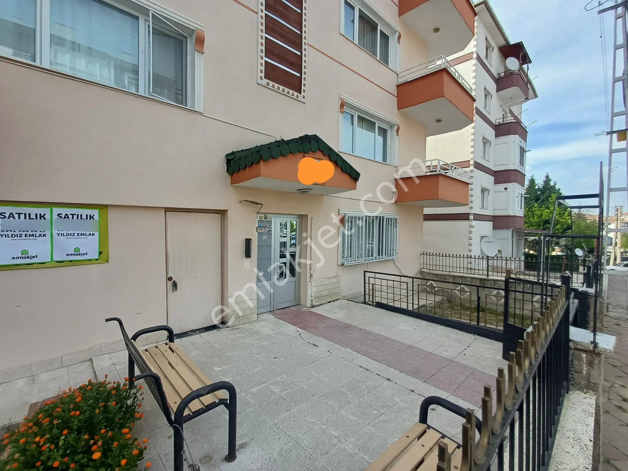 Andiçen Mahallesinde 30 M2 Satılık Dükkan