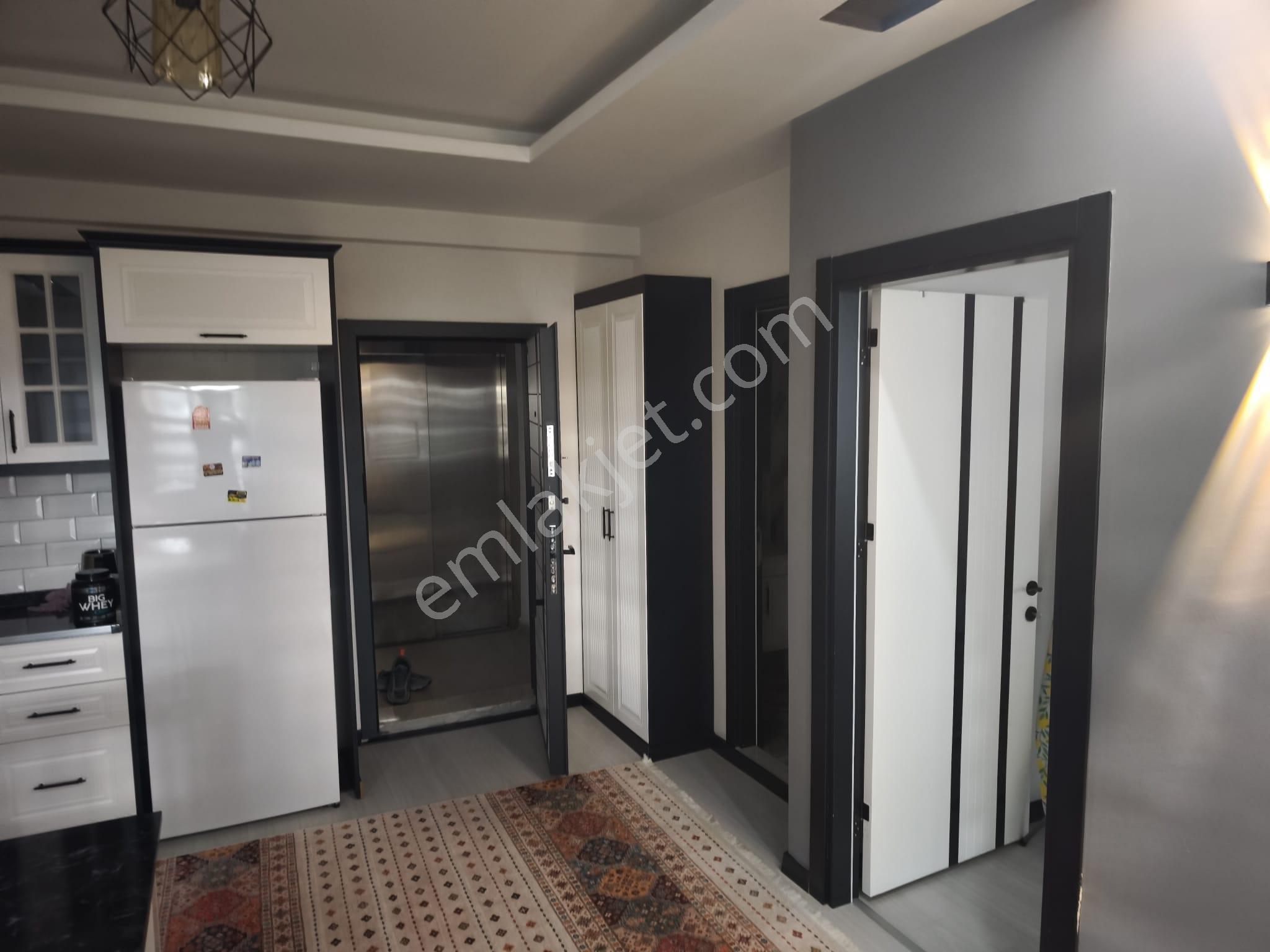 Adana Sarıçamda Gültepe Gelinçik Caddesinde 1+1 Eşyalı Eşyaları Yeni Fırsat Fiyat İle Daire - Görsel 14