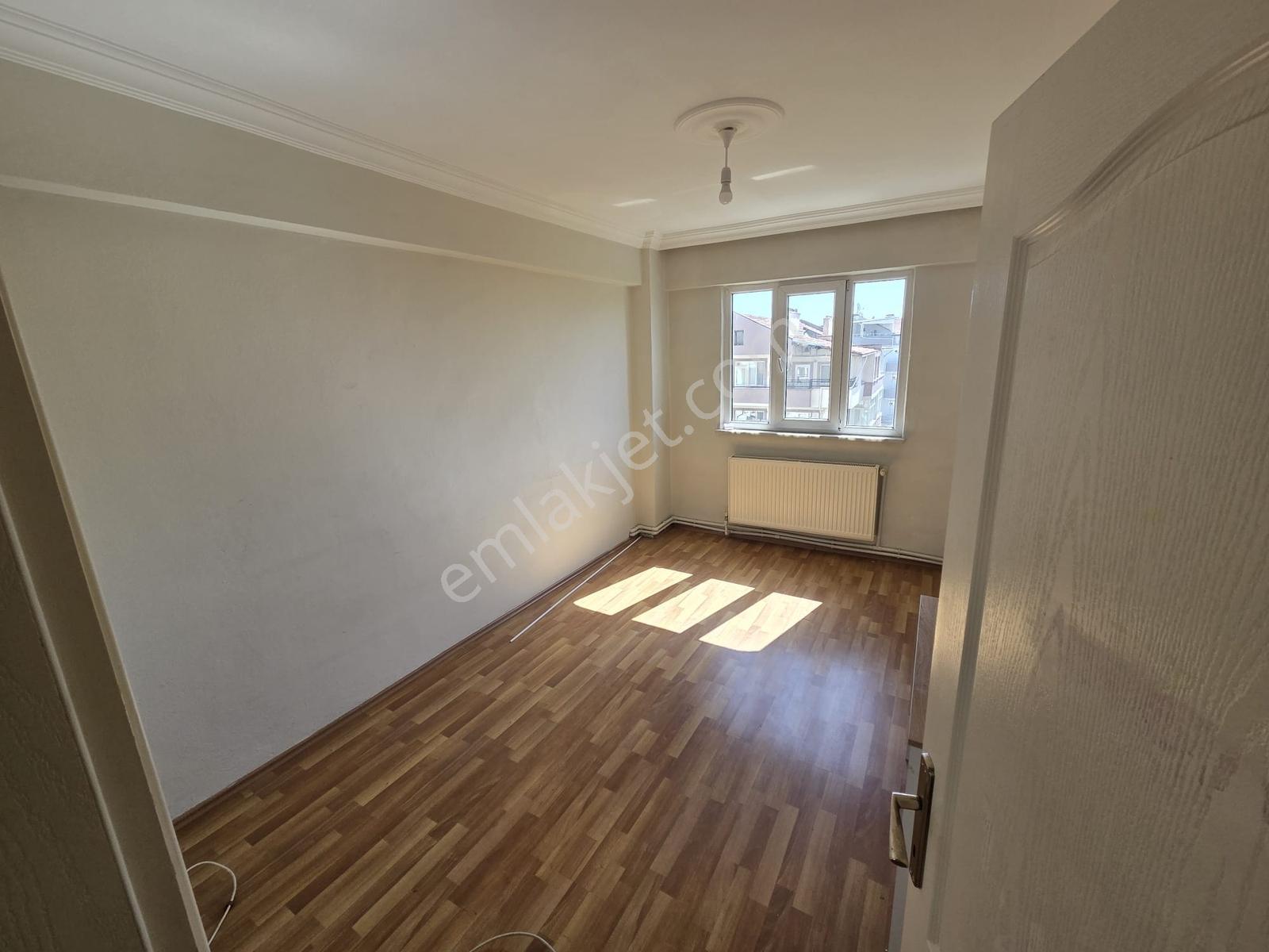Mir'den Balıkesir Mehmetçik Caddesi Üzerinde 2+1 Kiralık Daire - Görsel 5