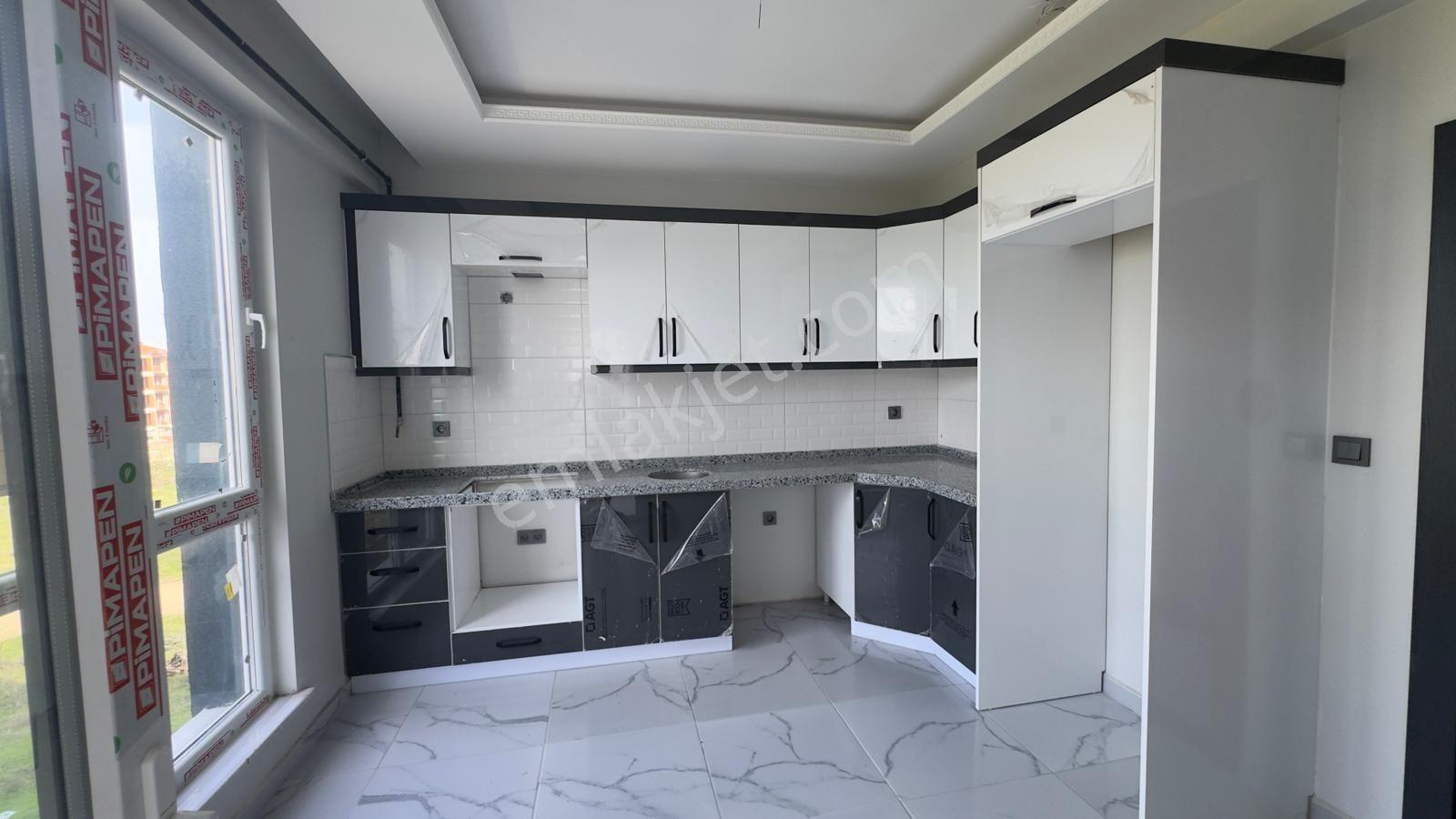 Aydınlık Emlaktan Cerrahta Satılık 2+1 Asansörlü Sıfır Daire - Görsel 4