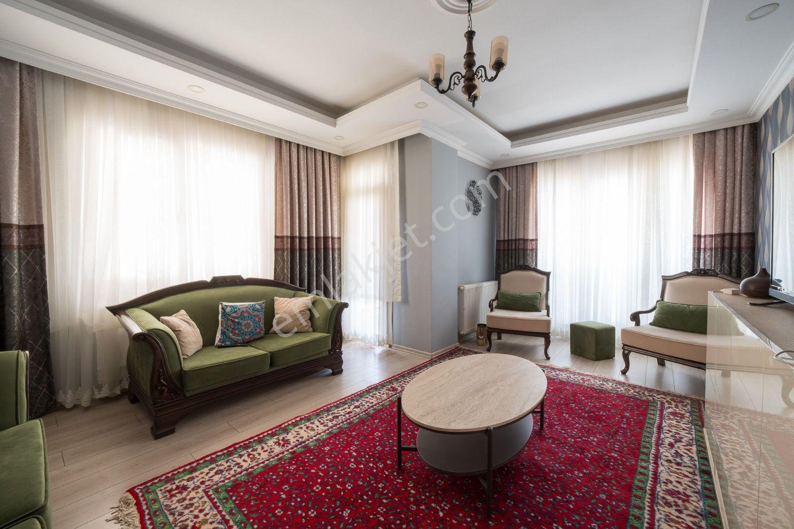 Goldhouse Dan Satılık Caddeye Yakın Lüks Dubleks Daire