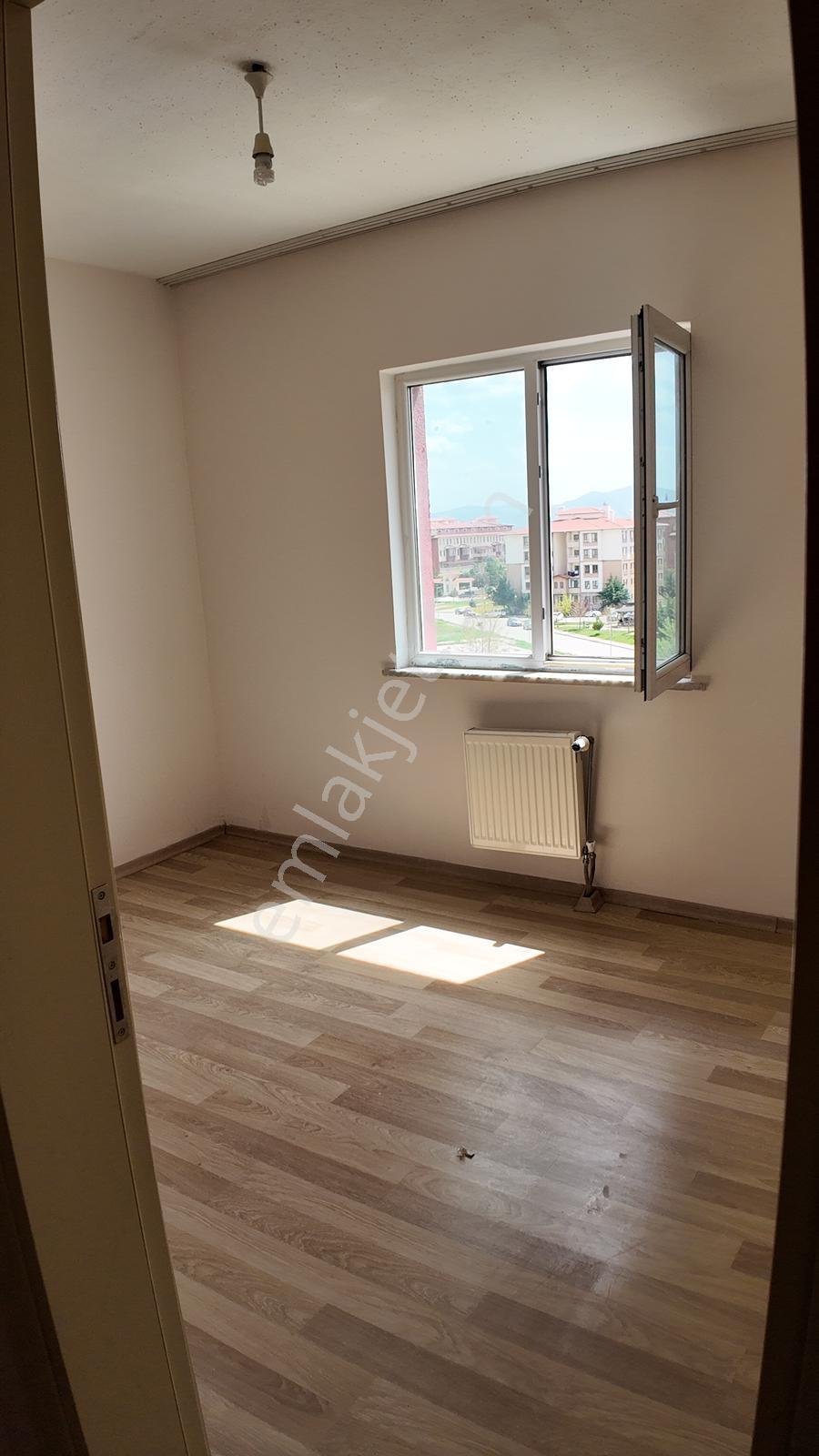Turkuaz Emlaktan Şuhut Tokilerde 2+1 Kiralık Daire - Görsel 11