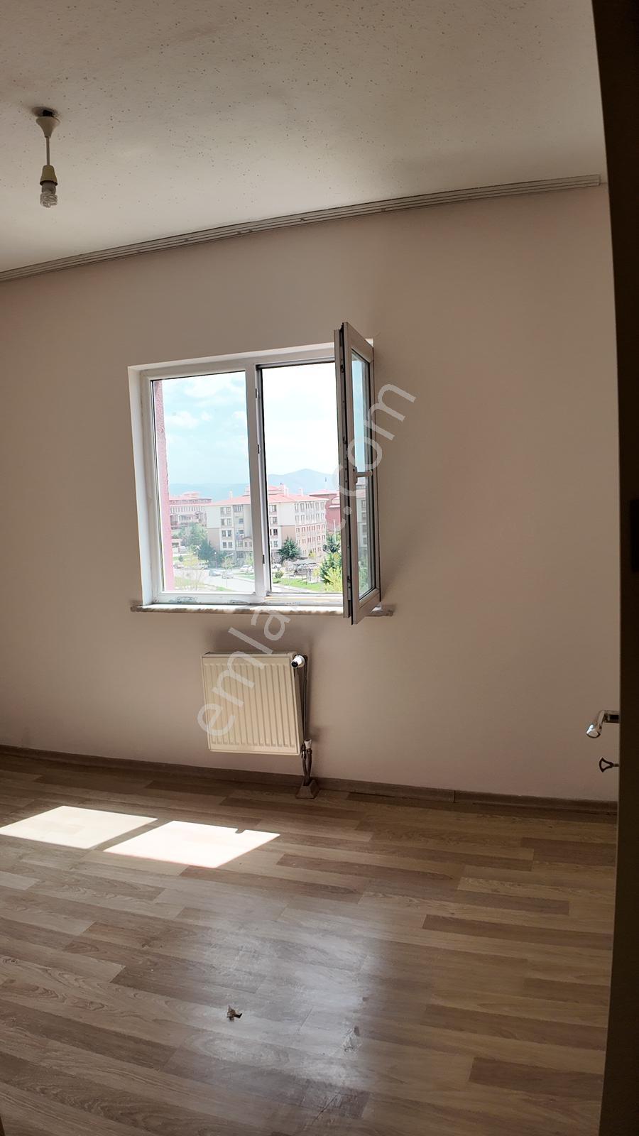 Turkuaz Emlaktan Şuhut Tokilerde 2+1 Kiralık Daire - Görsel 15