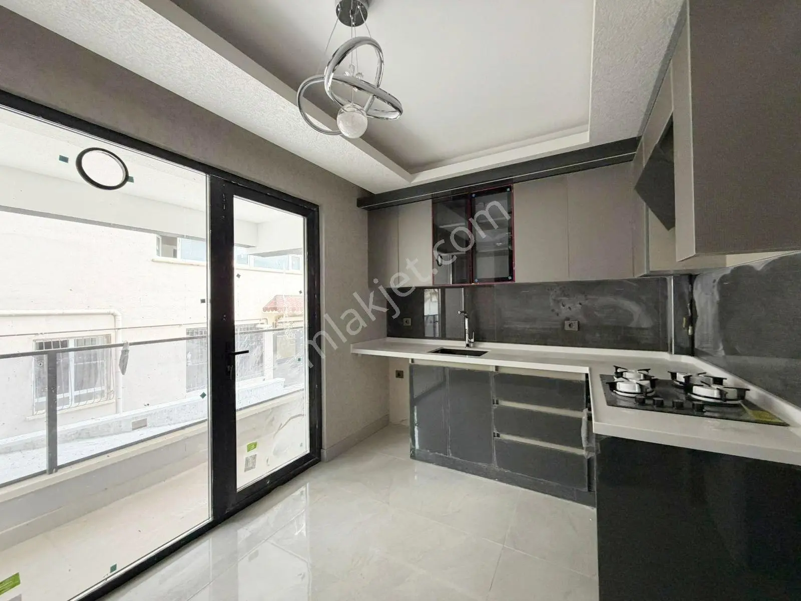 Öz Maşallah Dan Sakin Sokakta Modern 3+1 Ev Sıfırr - Görsel 2