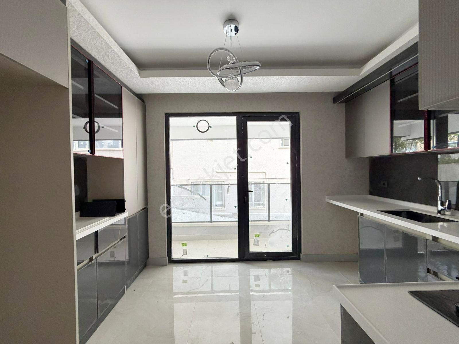 Öz Maşallah Dan Sakin Sokakta Modern 3+1 Ev Sıfırr - Görsel 4