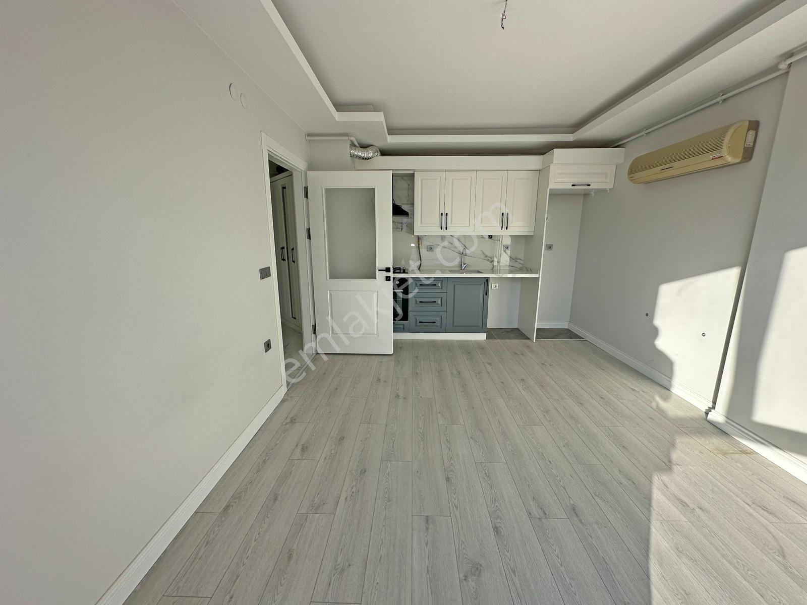 Körfez Mahallesi Çilingiroğlu Caddesinde Satılık 1+1 Daire - Görsel 19