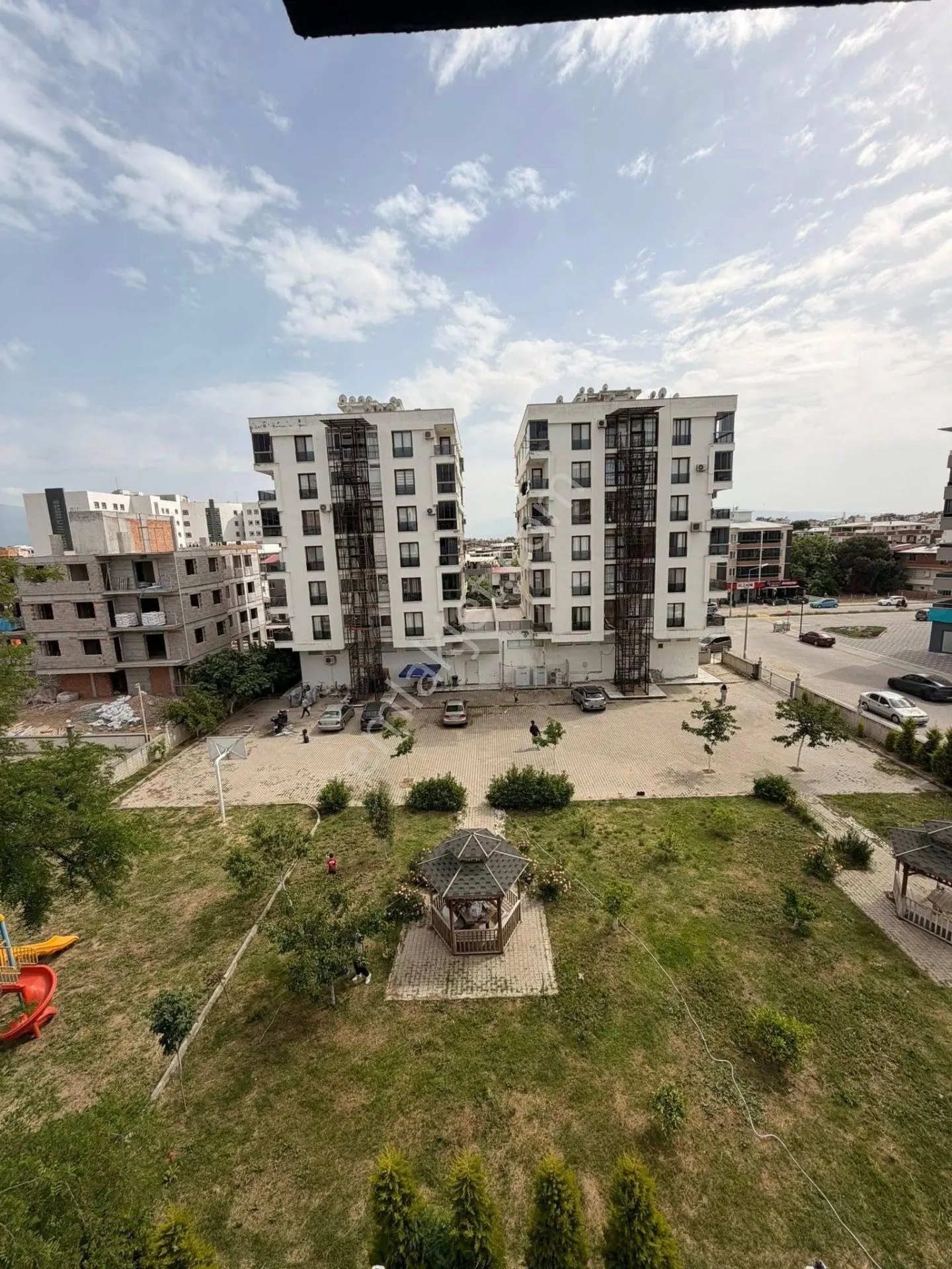 Aydın Nazilli Yeşil Mahalle’de Hastane Karşısı Konumda