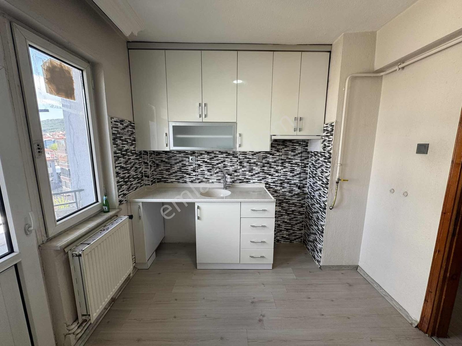 Sağlam Emlaktan Hattat Karahisarıda Kiralık 3+1 Kombili Daire - Görsel 18