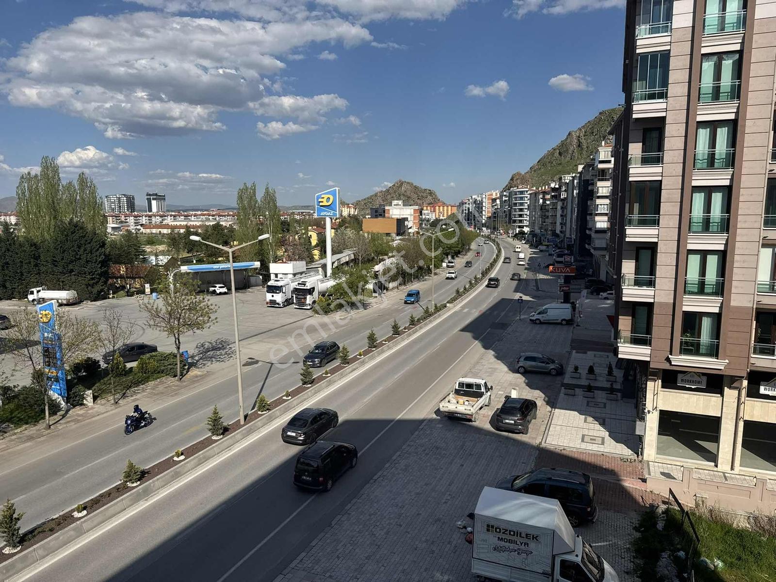 Sağlam Emlaktan Hattat Karahisarıda Kiralık 3+1 Kombili Daire - Görsel 6