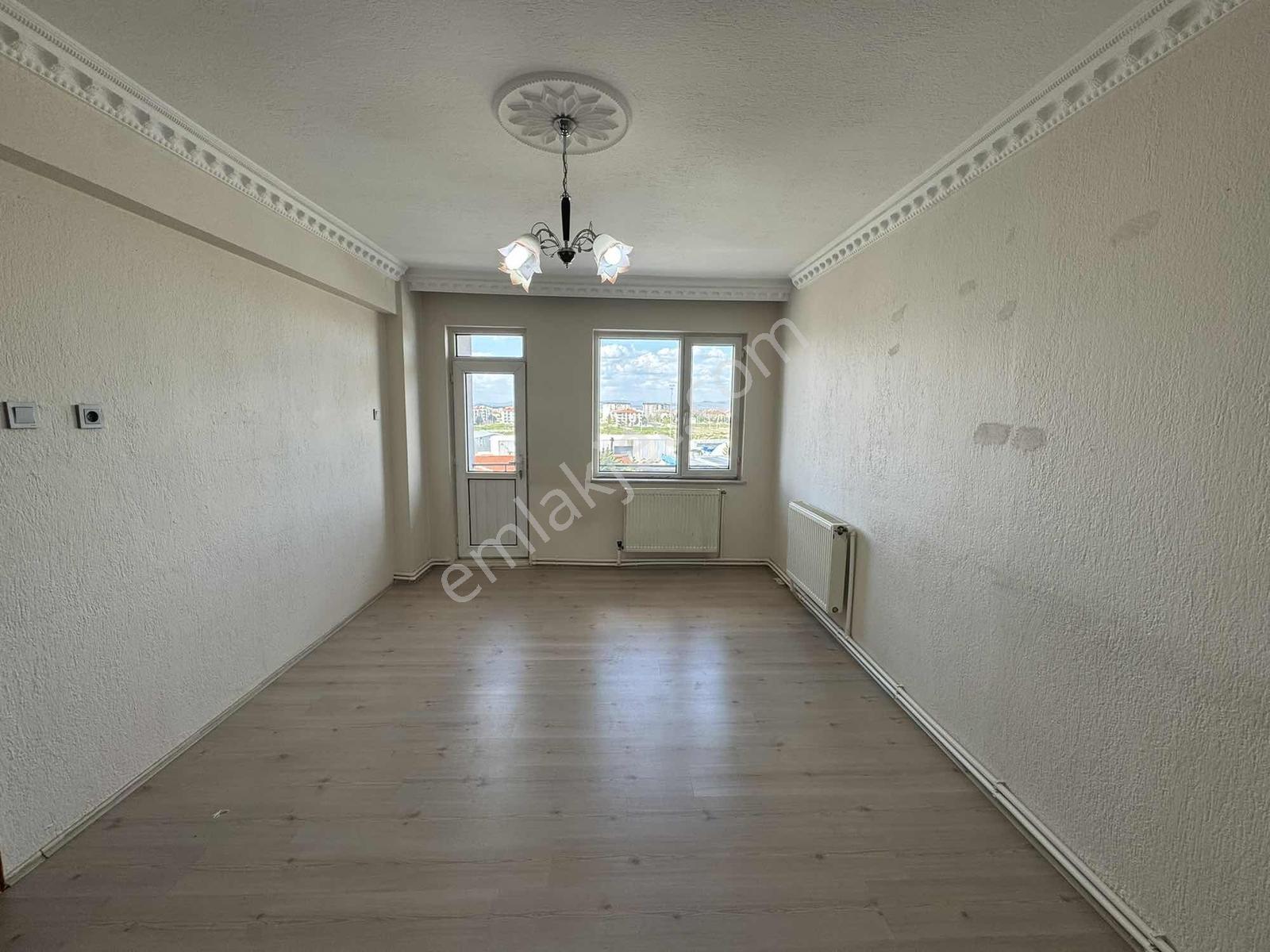 Sağlam Emlaktan Hattat Karahisarıda Kiralık 3+1 Kombili Daire - Görsel 14