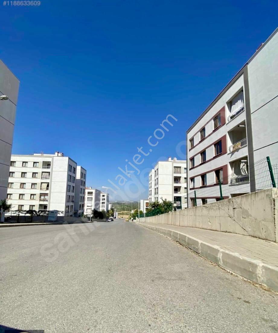 Akgedik Zeki Emlak'tan Yunusemre Toki Konutlarında 1. Etap'ta Kiralık 3+1 Ara Kat Daire - Görsel 12