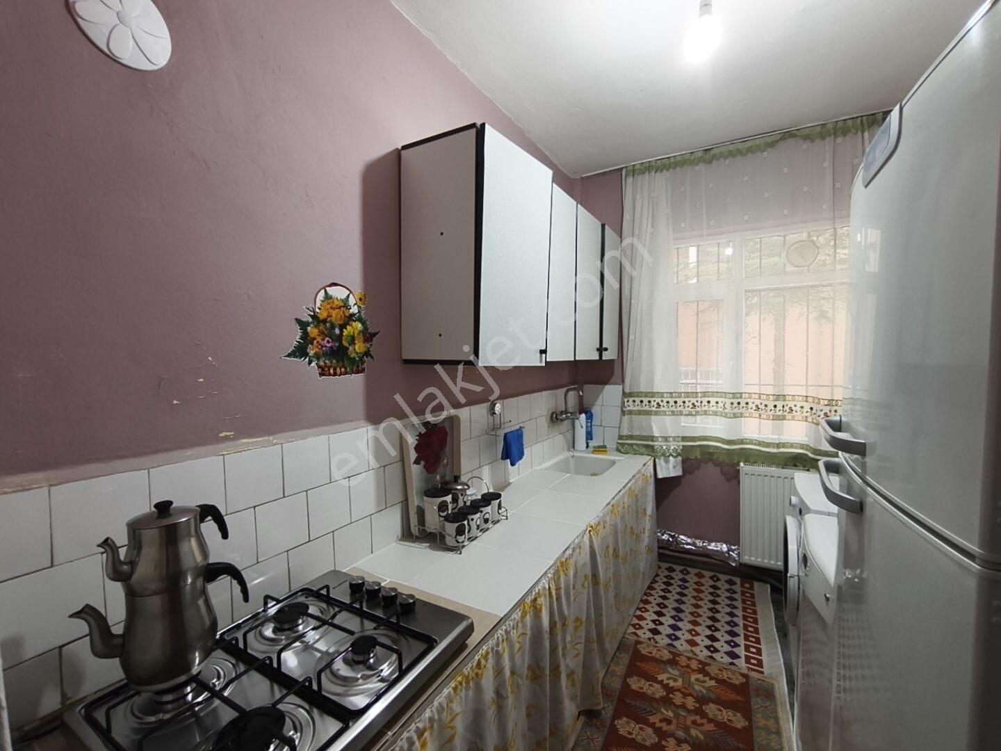 Etimesgut Merkezde Kiralık Temiz Eşyalı Süper Konumlu 2+1 - Görsel 13