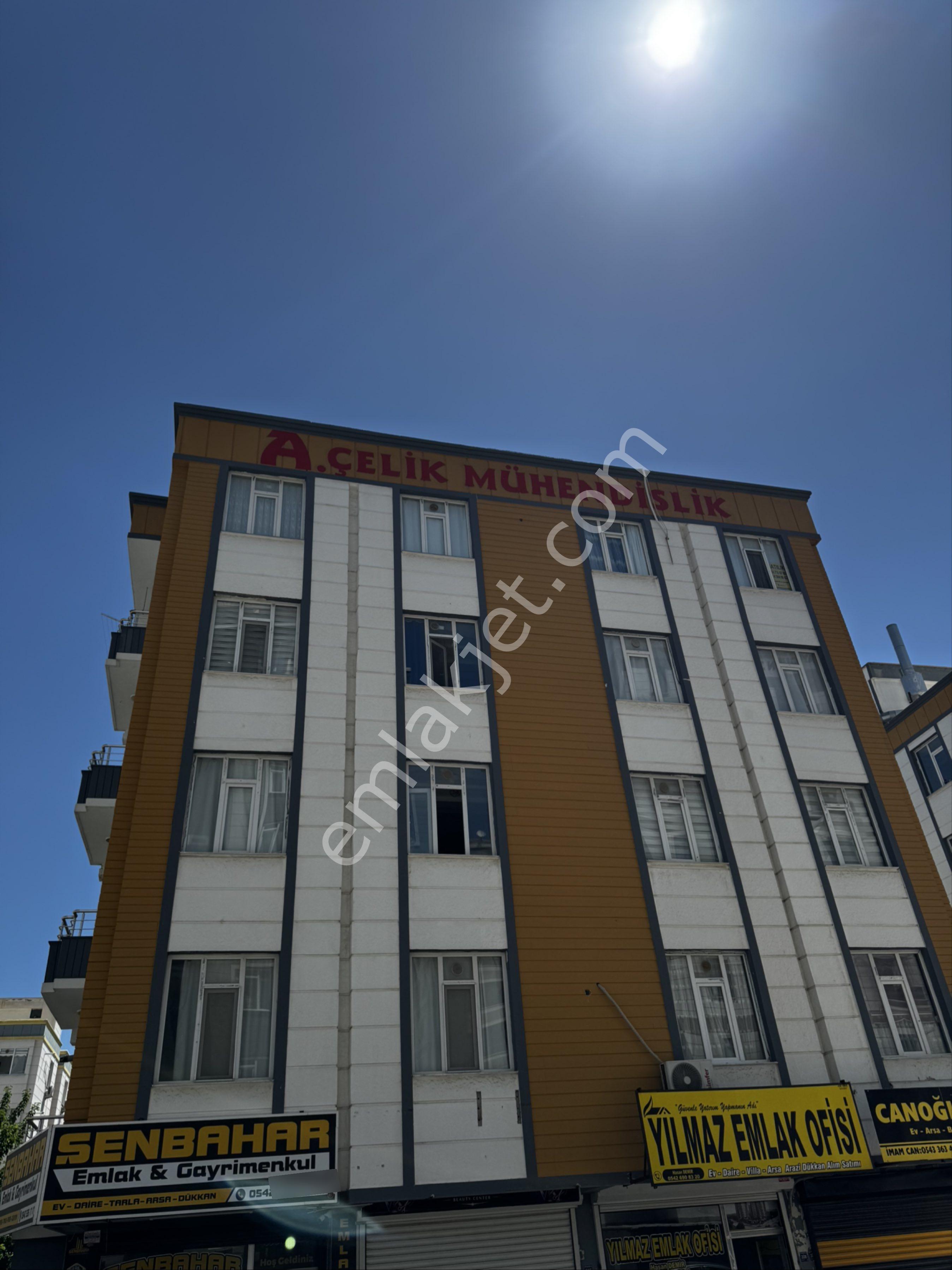 Kırmızı Gayrimenkulden Eşyalı 1+1
