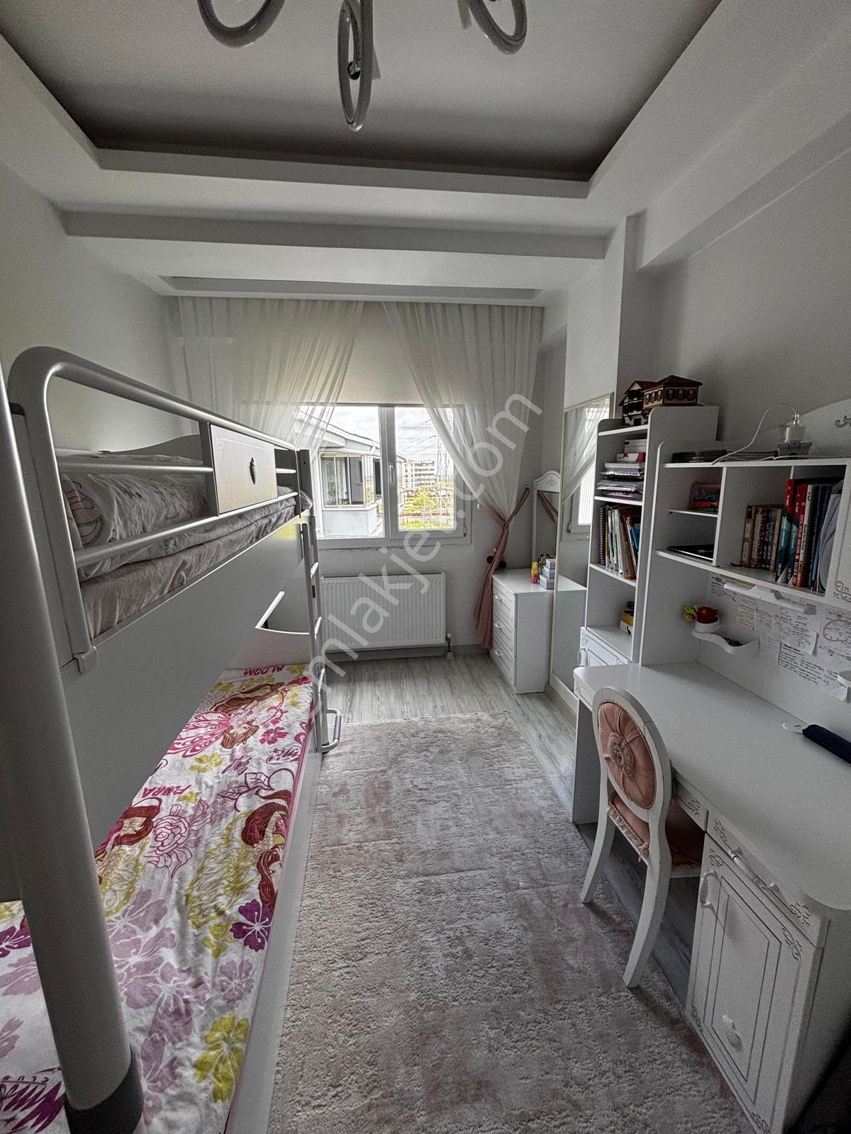 Berrak'tan Lüks Ve Konforun Birleştiği 3+1/170m2 Satılık Daire - Görsel 21