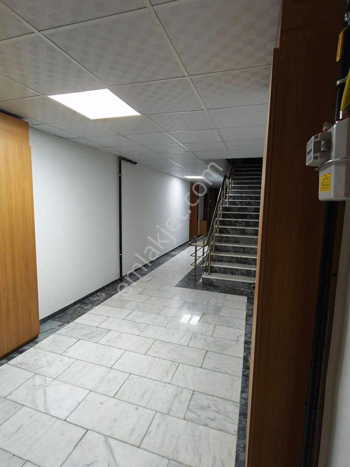 Berrak'tan Lüks Ve Konforun Birleştiği 3+1/170m2 Satılık Daire - Görsel 18