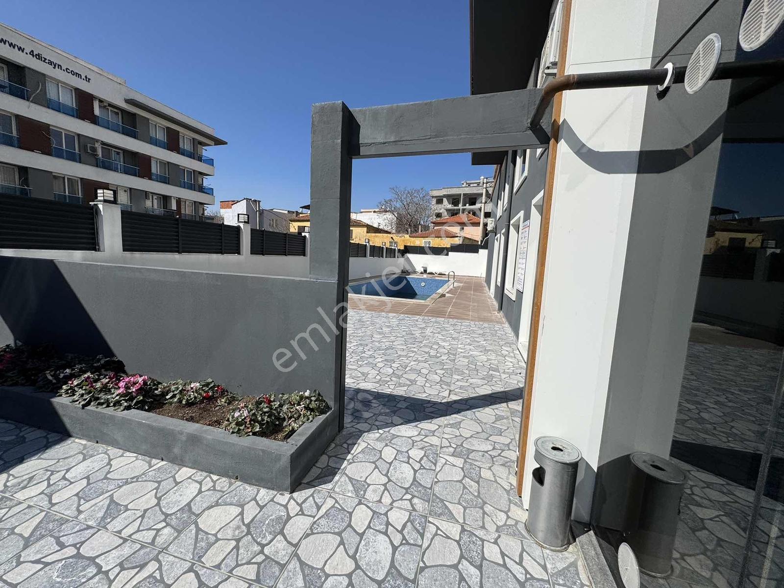 Mir'den Havuzlu Güvenlikli Sitede Kampüs Yakını Lüks Eşyalı 1+1 - Görsel 32