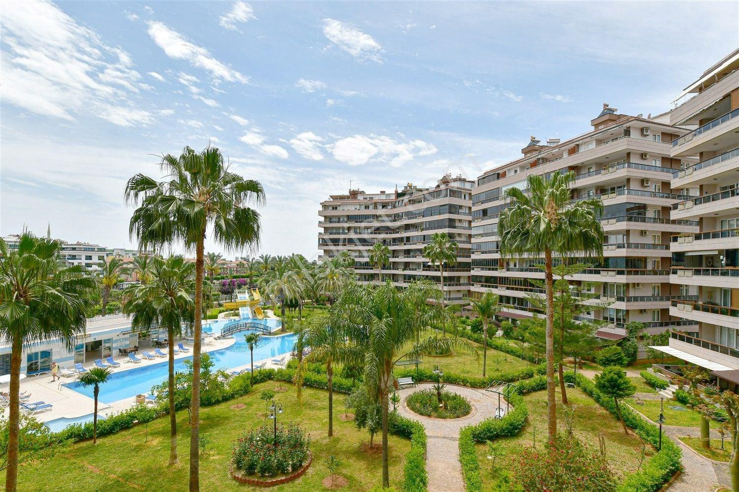 Alanya Tosmur’da Denize 200 M Lüks Sitede Full Eşyalı 2+1 Satılık Daire - Görsel 2