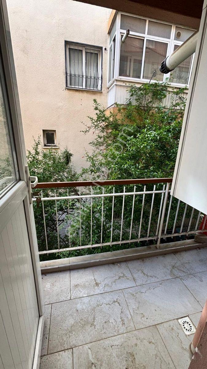Bornova Küçükparkda Metroya 2 Dk Kiralık 3+1 Doğalgazlı - Görsel 16