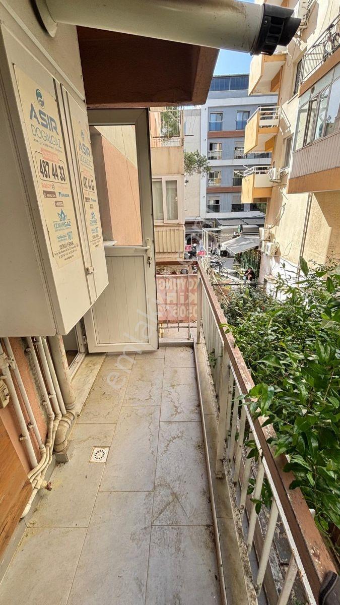Bornova Küçükparkda Metroya 2 Dk Kiralık 3+1 Doğalgazlı - Görsel 10