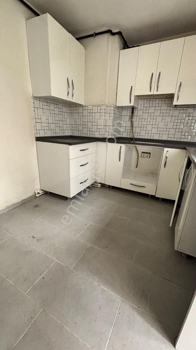 Bornova Küçükparkda Metroya 2 Dk Kiralık 3+1 Doğalgazlı - Görsel 29