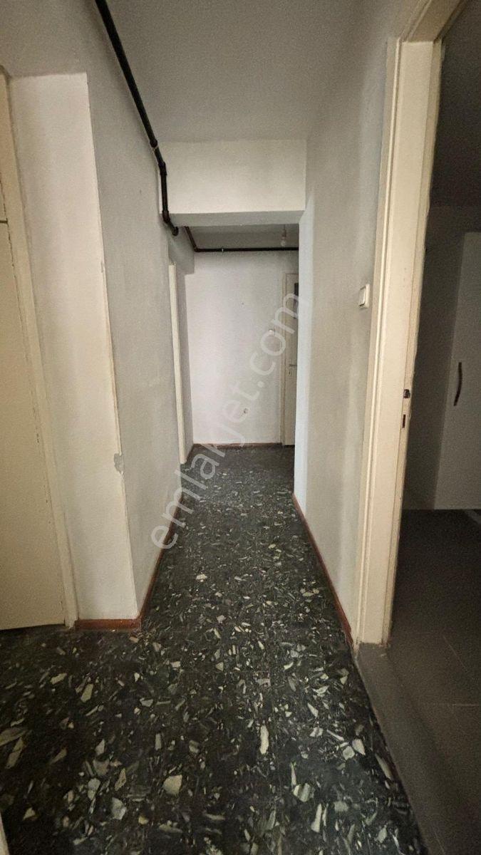 Bornova Küçükparkda Metroya 2 Dk Kiralık 3+1 Doğalgazlı - Görsel 11