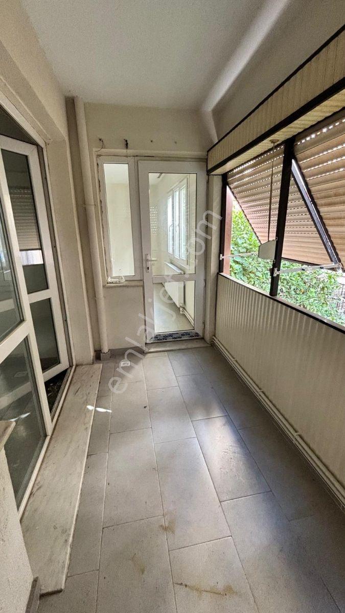 Bornova Küçükparkda Metroya 2 Dk Kiralık 3+1 Doğalgazlı - Görsel 24