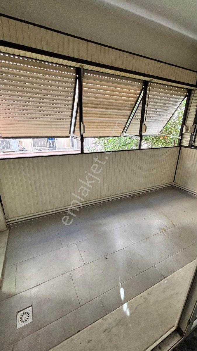 Bornova Küçükparkda Metroya 2 Dk Kiralık 3+1 Doğalgazlı - Görsel 23