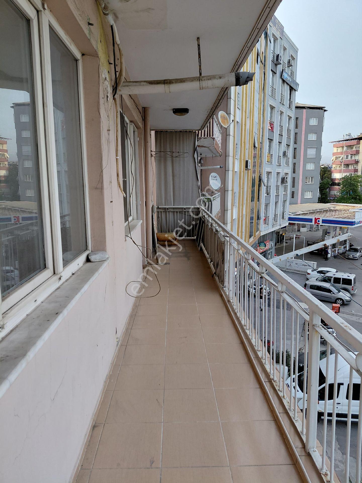 Karaçay’da Merkezi Konumda, Geniş Ve Masrafsız 3+1 Daire - Görsel 14