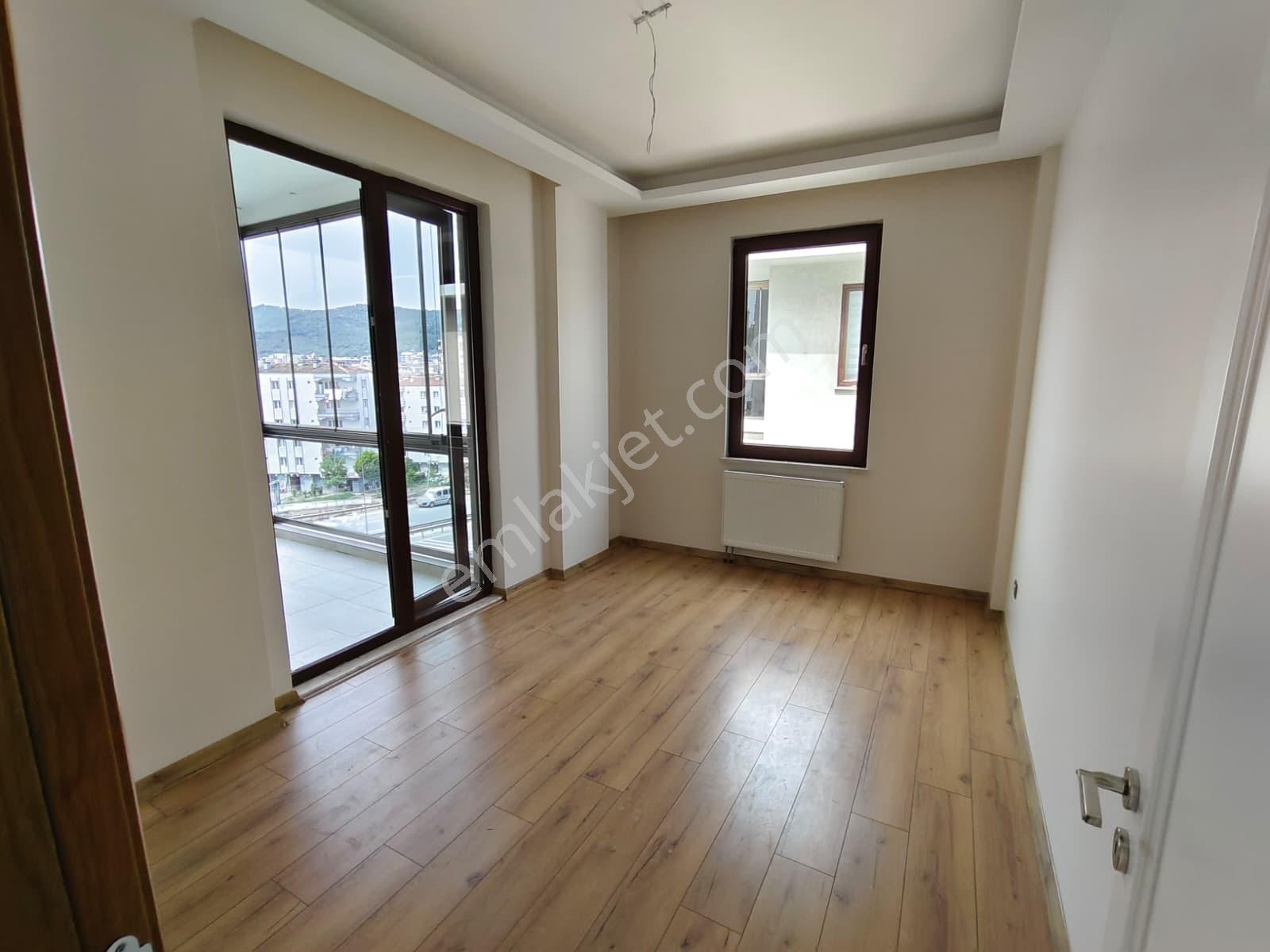 Güzelyalı Yalı Mah Kiralık 4+1 Deniz Manzaralı Arakat Daire - Görsel 33