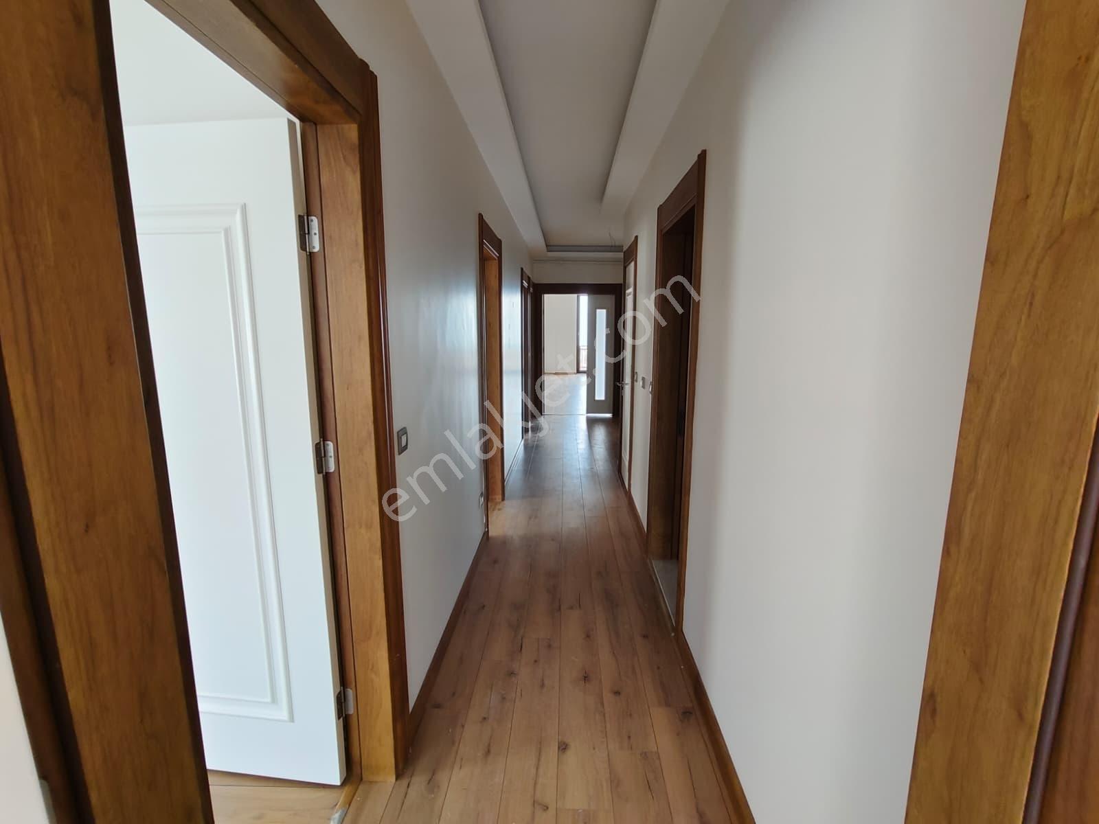Güzelyalı Yalı Mah Kiralık 4+1 Deniz Manzaralı Arakat Daire - Görsel 11