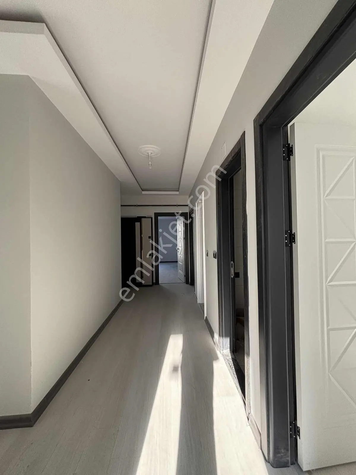 Akhisar Mahallesi'nde Fırsat 140 M2 Geniş Daire - Görsel 4