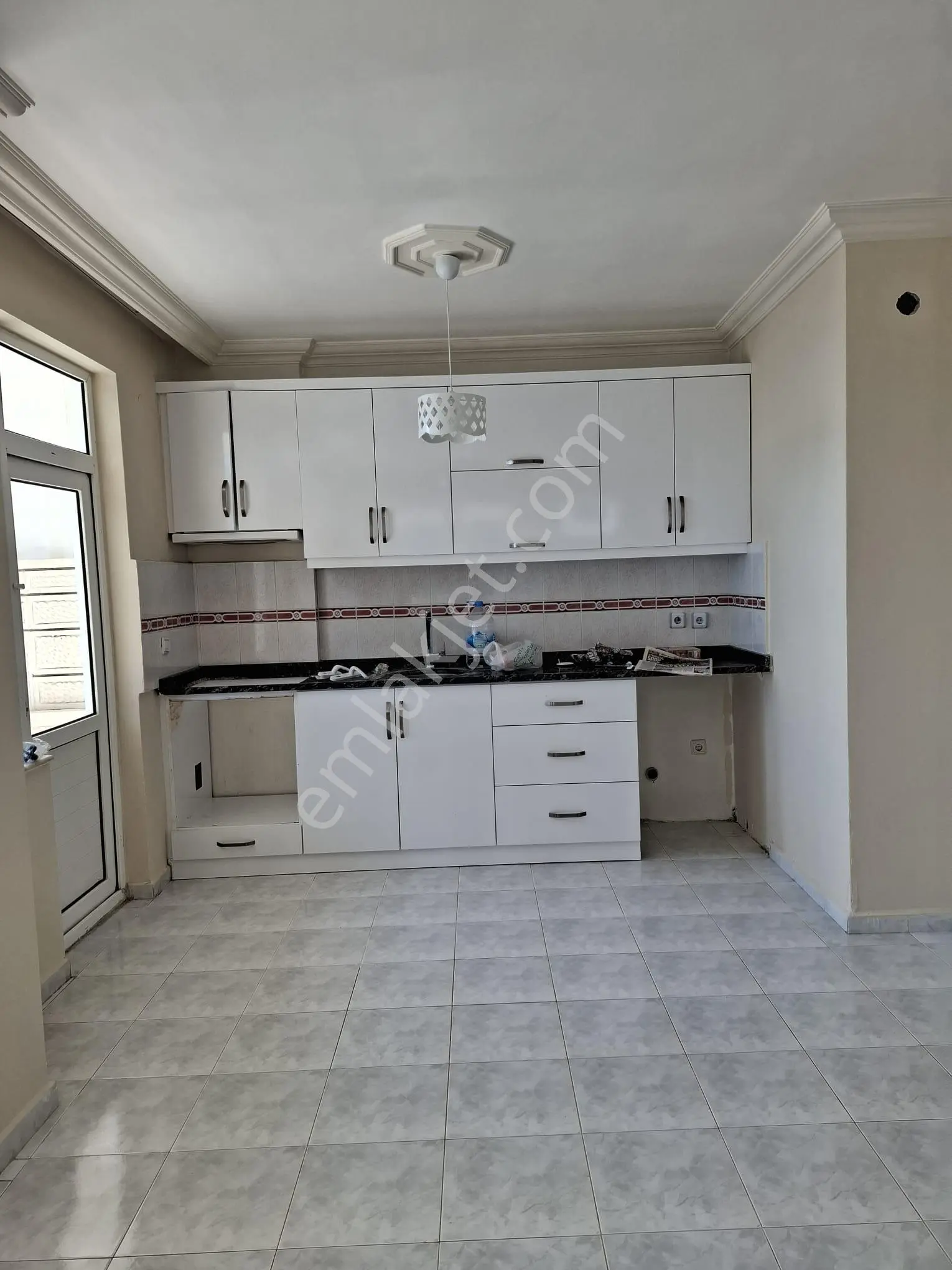 Deniz Manzaralı 2+1 Boş Kiralık Daire Mahmutlar Alanya Antalya - Görsel 3