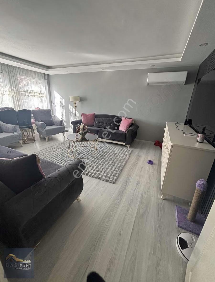 Çarşıya Yakın 3+1 Masrafsız Geniş Ara Kat Satılık Daire